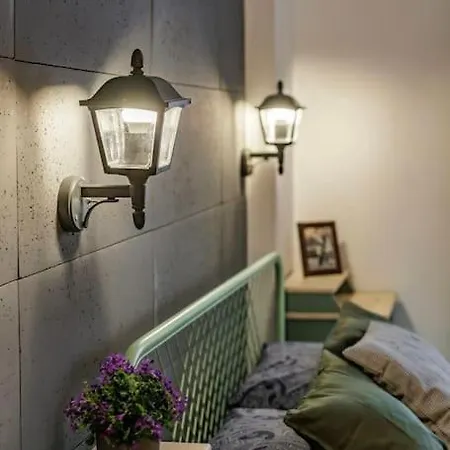 Jan's Urban Retreat شقة *